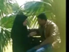 سبزه تصمیم گرفت که با دوست سایتهای عکس سکسی پسر خود روی نیمکت بازی کند