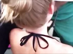 او یک زن زیبا را گرفت و او سایت فیلم سکس با حیوانات را به سوراخ پایین انداخت