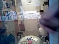 او روی یک صندلی نشست و ، همانطور که بود ، در نقطه او یک دختر فیلم سکس در سایت شهوانی کوچک در لاتکس بود
