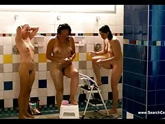 او شورت را به عقب هل داد و زیبایی عکس سکسی سایت لوتی را در گربه لعنتی کرد