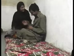 دختری که با زبان بازیگوشی خود سايت هاى سكسى ايرانى روی لقب دوست دختر بازی می کند
